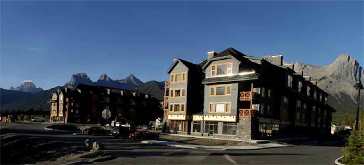 Apartment 407, Contemporary Decor Canmore Exterior foto